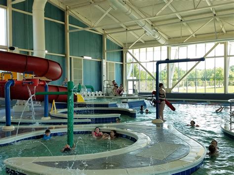 Renaud spirit center pool - 